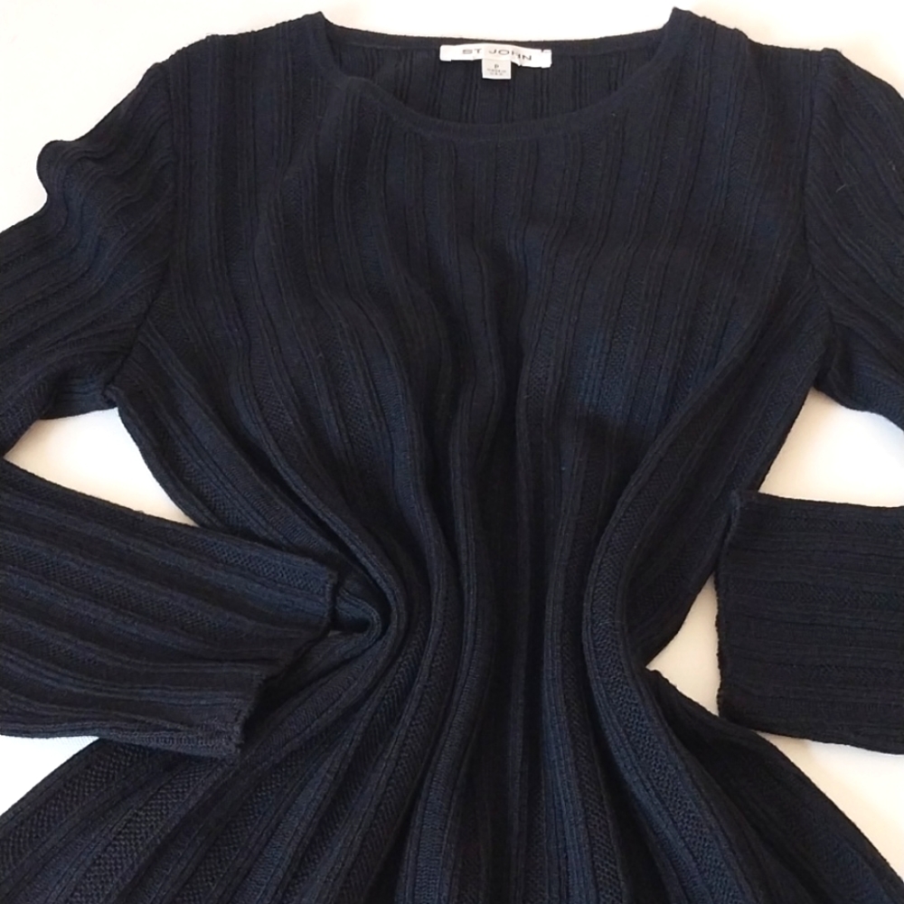 ST. JOHN Marie Gray SWEATER TOP Pull On Black Knit Santana  Size Petite